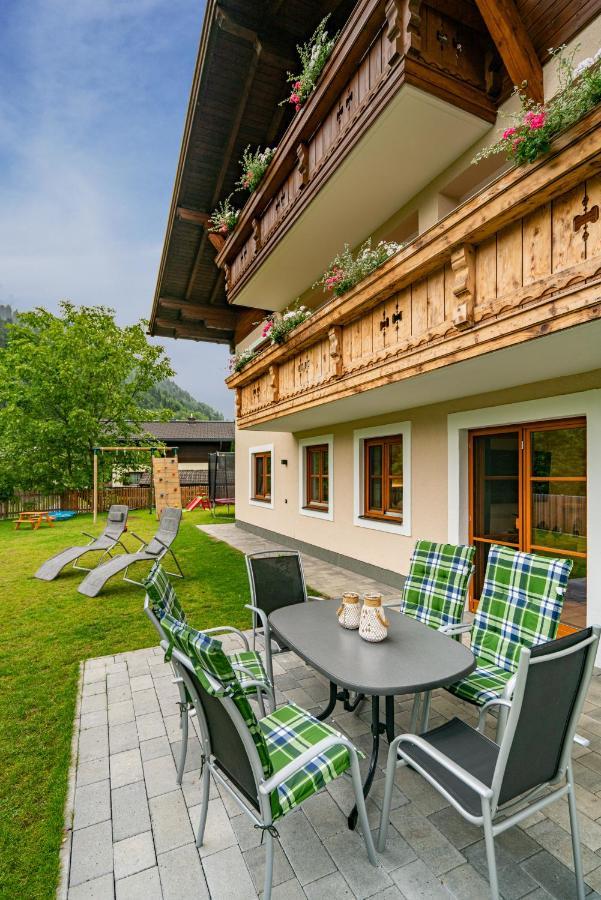 Lakeside Appartments Goldegg Exterior photo